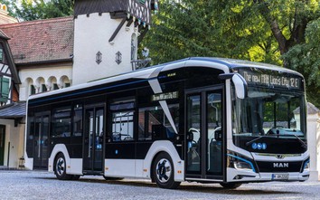 Xe buýt điện của Đức thực hiện hành trình 2.500 km qua 8 nước châu Âu