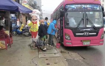 Xe biển Lào Interbus Line “núp bóng” xe hợp đồng chạy “chui” tuyến cố định