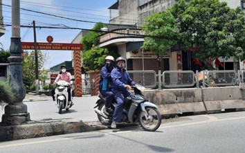 Tự ý xé rào, tháo bỏ tấm chống chói tạo hàng trăm lối mở trên QL18