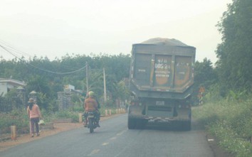 Xe chở cát cơi nới, quá tải hoạt động rầm rộ từ Gia Lai về Đắk Lắk