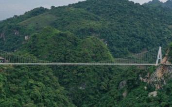 Giá vé cầu kính đi bộ dài nhất thế giới ở Sơn La thế nào?