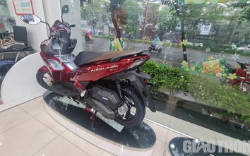 Giá xe Honda Air Blade tháng 6/2022: Khan hàng, chênh giá tới 8 triệu đồng