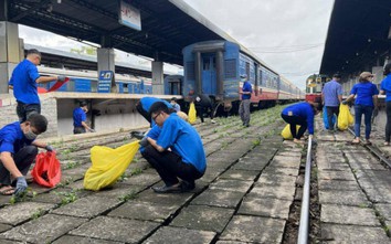 Lan tỏa phong trào các hoạt động tình nguyện vệ sinh môi trường đường sắt