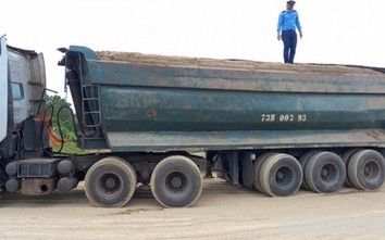 Quảng Bình truy quét xe quá khổ, chở quá tải trên các cung đường “nóng"