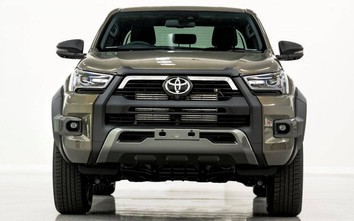 Toyota Hilux ra phiên bản hiệu suất cao đấu với Ranger Raptor