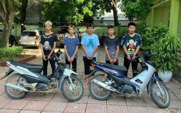 Lộ danh tính nhóm học sinh kề dao đe dọa người đi đường ở Hà Nội để cướp