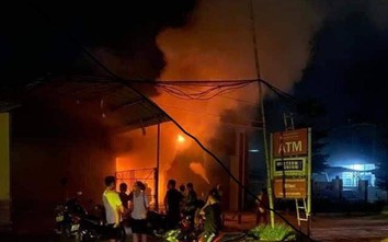 Hải Phòng: Cây ATM của Agribank bị lửa thiêu rụi