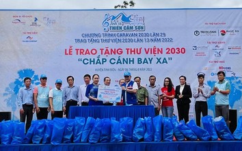 Trần Anh Group tặng thư viện sách cho trẻ em khó khăn tại huyện Tịnh Biên