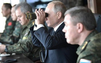 Tổng thống Vladimir Putin đích thân thị sát cuộc tập trận Vostok 2022
