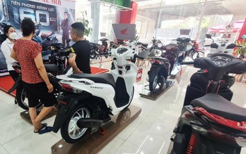 Honda Vision bán chạy hơn Wave Alpha sau khi bớt khan xe