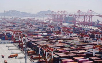 Giá cước vận tải biển Trung Quốc lao dốc