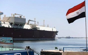 Giữa "bão" lạm phát, kênh đào Suez chuẩn bị tăng phí tới 15%