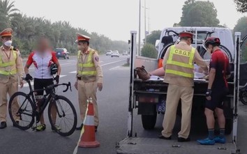 Phạt hàng loạt người đi xe đạp vào làn ô tô trên đường Võ Nguyên Giáp