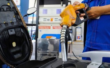 Giá xăng dầu hôm nay 24/9: Lao dốc không phanh sau “cuộc đua” lãi suất tăng