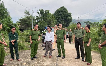 Thừa Thiên Huế: Hoãn họp không cấp bách, hỗ trợ người dân ứng phó bão Noru