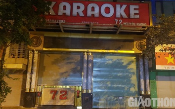 Hà Nội đặt barie cảnh báo tại các quán karaoke không đủ điều kiện an toàn