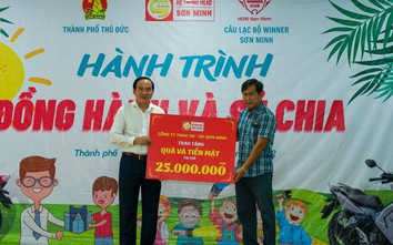 Câu lạc bộ Winner Sơn Minh trao quà từ thiện cho trẻ em mồ côi ở TP Thủ Đức