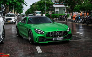 Cận cảnh siêu phẩm Mercedes-AMG GT R với màu sơn độc tại Việt Nam