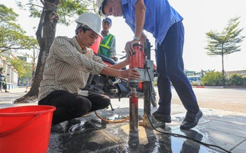 Thị sát công tác lát đá vỉa hè Hà Nội, lộ hàng loạt sai phạm