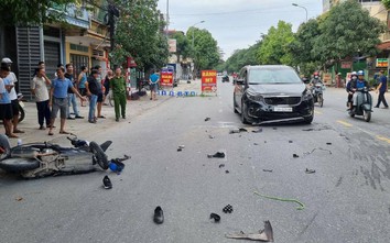 Thái Bình: Va chạm với xe ô tô con, 2 người bị thương nặng