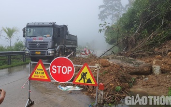 Giao thông miền núi Quảng Ngãi vẫn ngổn ngang sau những đợt mưa kéo dài