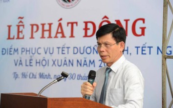 Đoàn thanh niên Bộ GTVT hỗ trợ chống ùn tắc khu vực sân bay Tân Sơn Nhất