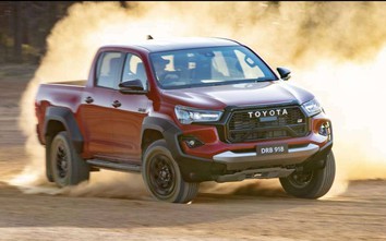 Toyota Hilux phiên bản mạnh nhất ra mắt, cạnh tranh Ford Ranger Raptor