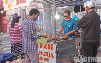 Heo quay, cá lóc nướng đắt hàng từ sáng sớm ngày vía Thần Tài