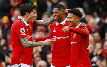 Ngoại hạng Anh: Rashford tỏa sáng rực rỡ, MU thắng đậm Leicester