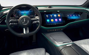 Mercedes E-Class 2024 lộ diện nội thất sang trọng