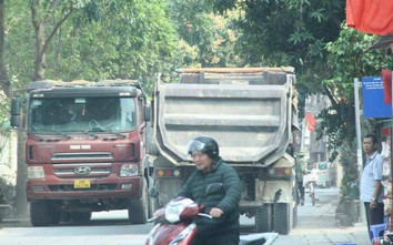 Hà Nội: Xe nghi quá tải tung hoành trên đường đê sông Hồng
