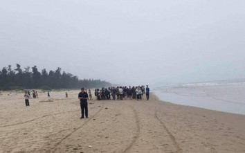 3 học sinh mất tích khi tắm biển ở Hà Tĩnh: Tìm thấy thi thể 1 em