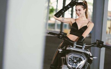 Người đẹp Ukraine khoe dáng nóng bỏng bên bộ đôi xe mô tô