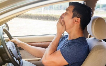 Làm sao để hết buồn ngủ khi đang lái xe trên đường?
