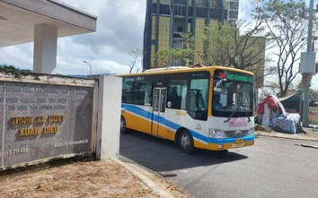 Xe buýt trợ giá Đà Nẵng không ai đi, chỉ có nhân viên bán vé và tài xế