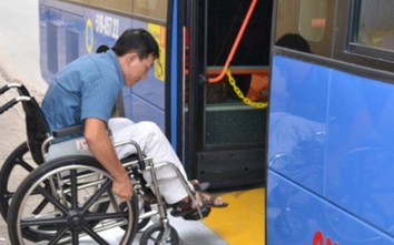 Chấn chỉnh thái độ ứng xử của tiếp viên xe buýt đối với người khuyết tật
