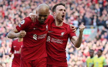 Ngoại hạng Anh: Đôi công hấp dẫn, Liverpool thắng nghẹt thở đội trụ hạng