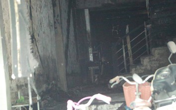 Hiện trường ám ảnh của ngôi nhà cháy khiến 4 bà cháu tử vong ở Hà Nội