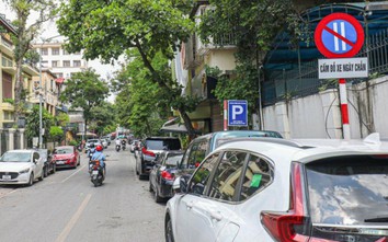 Hà Nội: Biển báo đỗ xe ngày chẵn, lẻ bị "vô hiệu hoá"