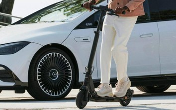 Scooter điện của Mercedes có giá ngang Honda Vision