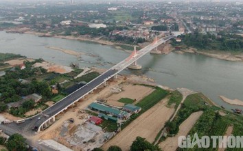 Người dân hai bờ sông Lô háo hức ngóng chờ ngày hoàn thành cầu Vĩnh Phú