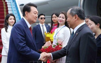 Tổng thống Hàn Quốc đến Hà Nội, bắt đầu thăm chính thức Việt Nam