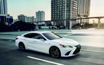 Lexus ES 2024 có gói công nghệ mới, giá tăng nhẹ