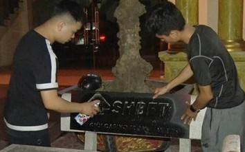 Bắt giữ 5 đối tượng phun sơn quảng cáo đánh bạc lên ghế đá ở Nam Định