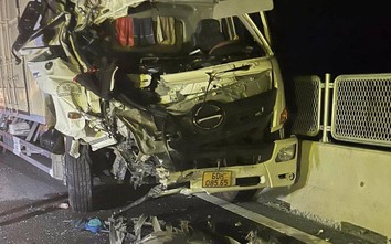 Xe tải húc đuôi xe khách trên cao tốc Vĩnh Hảo-Phan Thiết, 1 người tử vong