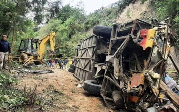 Xe buýt cũ nát lao xuống vực sâu 10m, khiến 27 người thiệt mạng tại Mexico