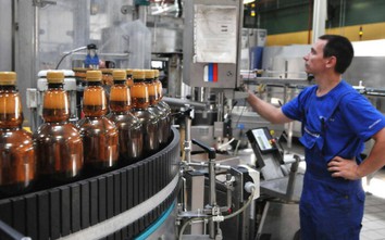 Ông Putin tuyên bố quốc hữu hóa 2 công ty bia, thực phẩm nước ngoài