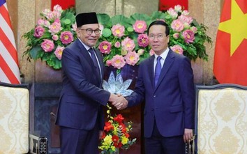 Thủ tướng Malaysia khâm phục Bác Hồ, muốn phổ biến thơ của Bác ở Malaysia