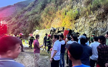 Danh tính nạn nhân tử vong trong vụ xe khách lật vào vách núi ở Huế