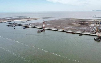 Cân nhắc đầu tư 4 bến cảng mới tại Lạch Huyện